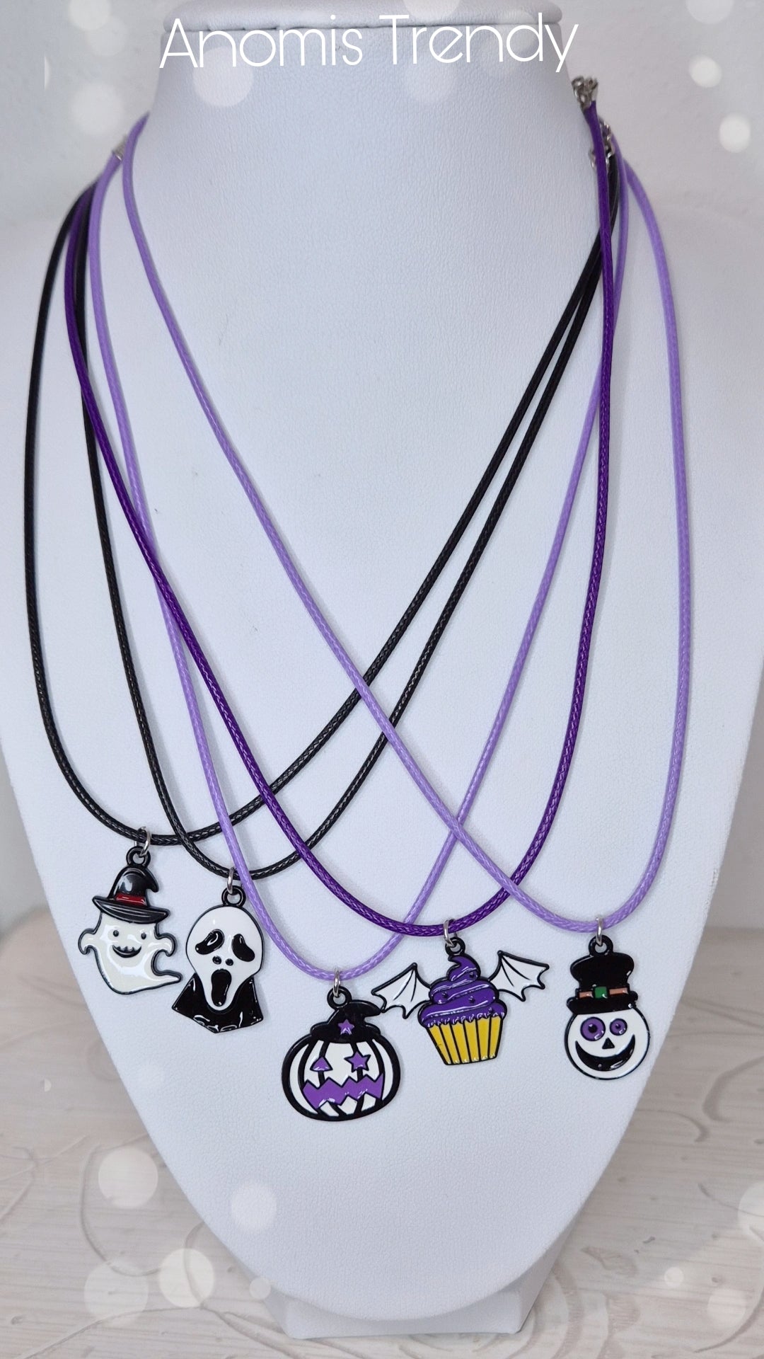 Collana cordino cerato con soggetto Halloween a scelta