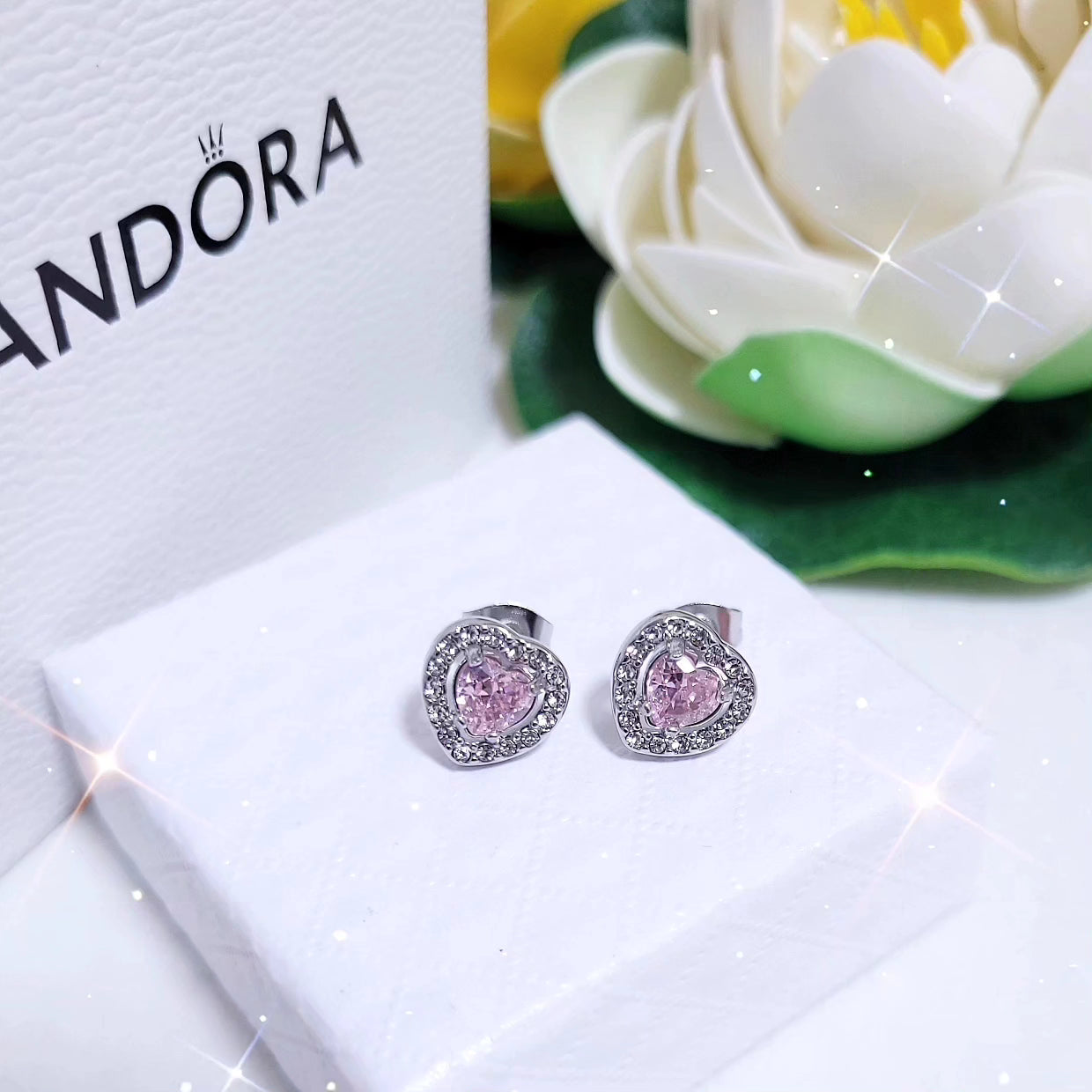 Orecchini a lobo Cuori Crystal con zirconi mod. Pandora