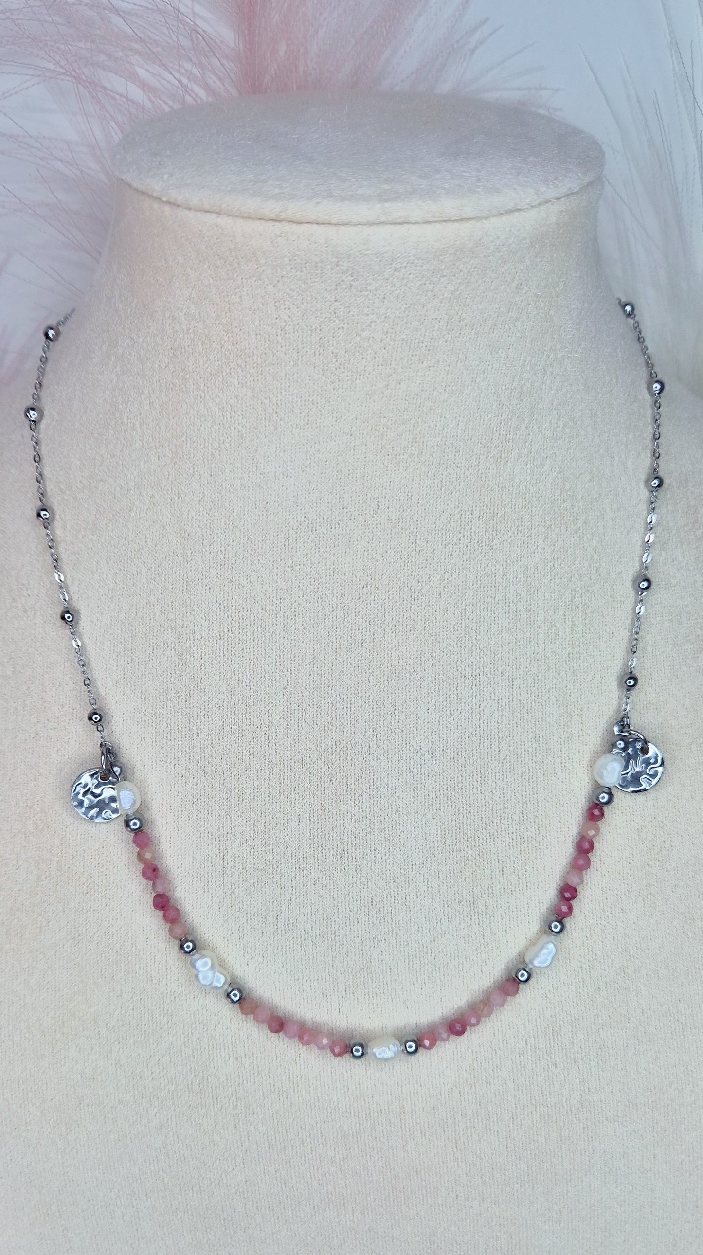 Collana Autumn Vibes in acciaio con pietre naturali e perline di fiume realizzata a mano mis. 45cm regolab.