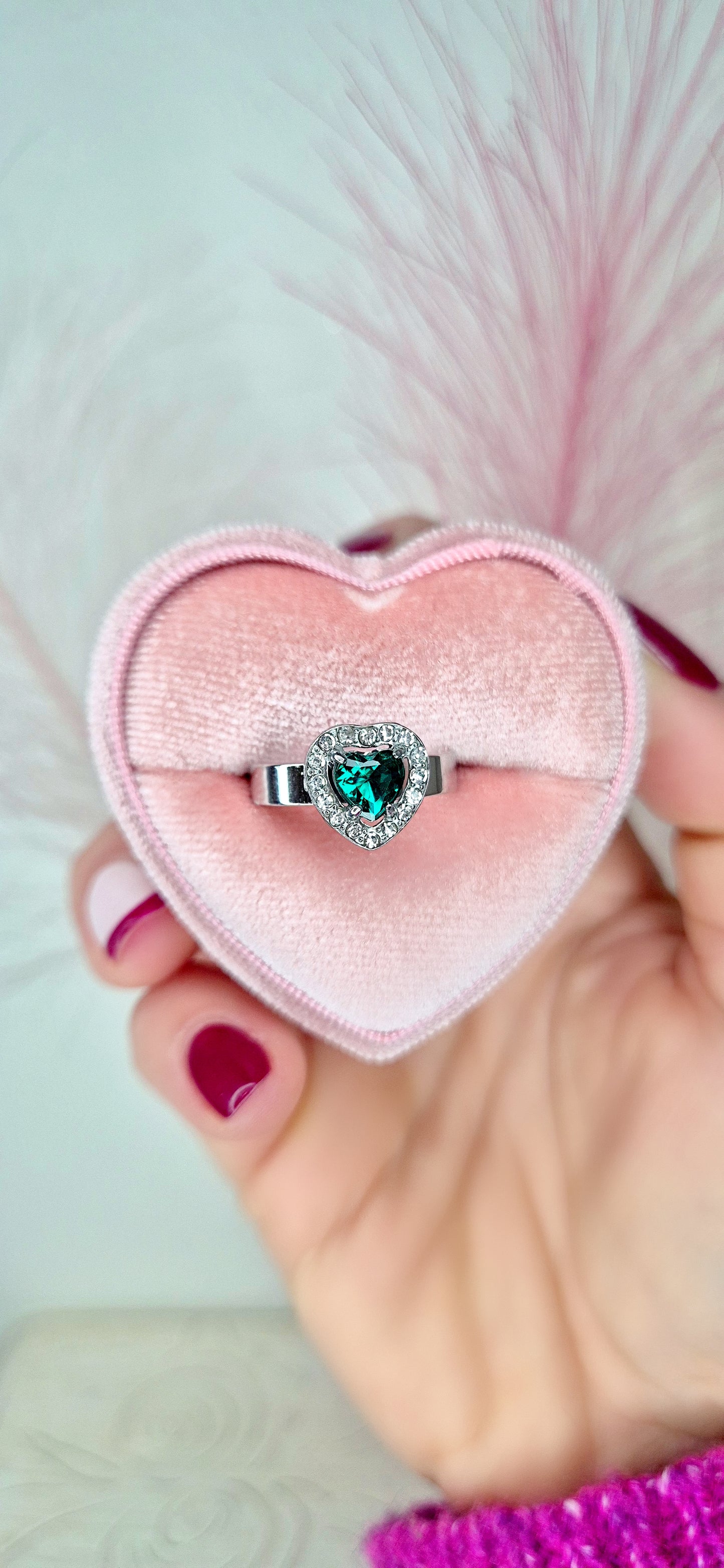 Anello in acciaio base silver con pietra a Cuore contornata di zirconi crystal mis.regolab.