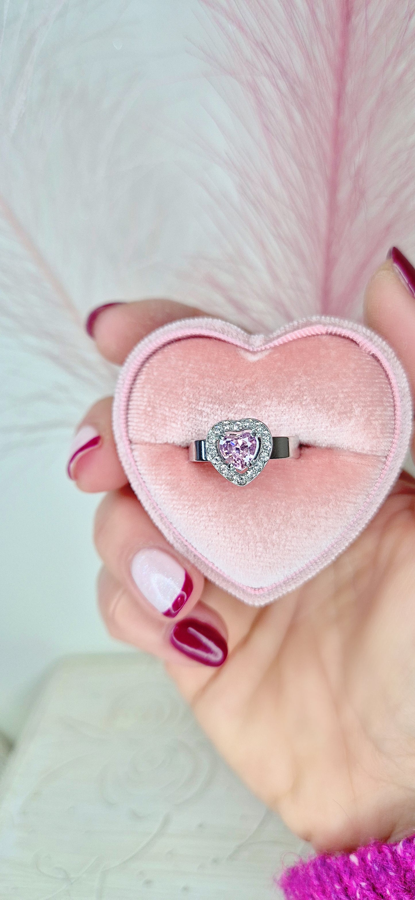 Anello in acciaio base silver con pietra a Cuore contornata di zirconi crystal mis.regolab.