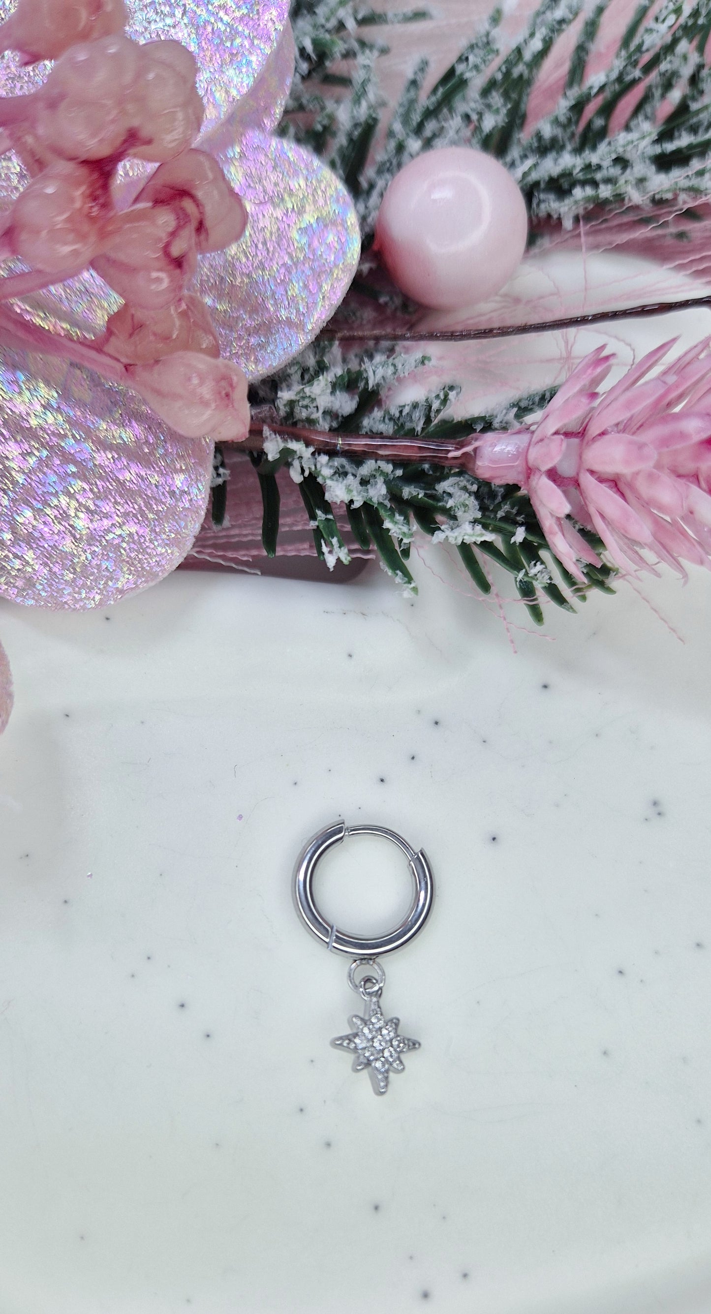 Mono Orecchino Mini Hoop 1cm in acciaio anallergico silver con pendenti strass 💎