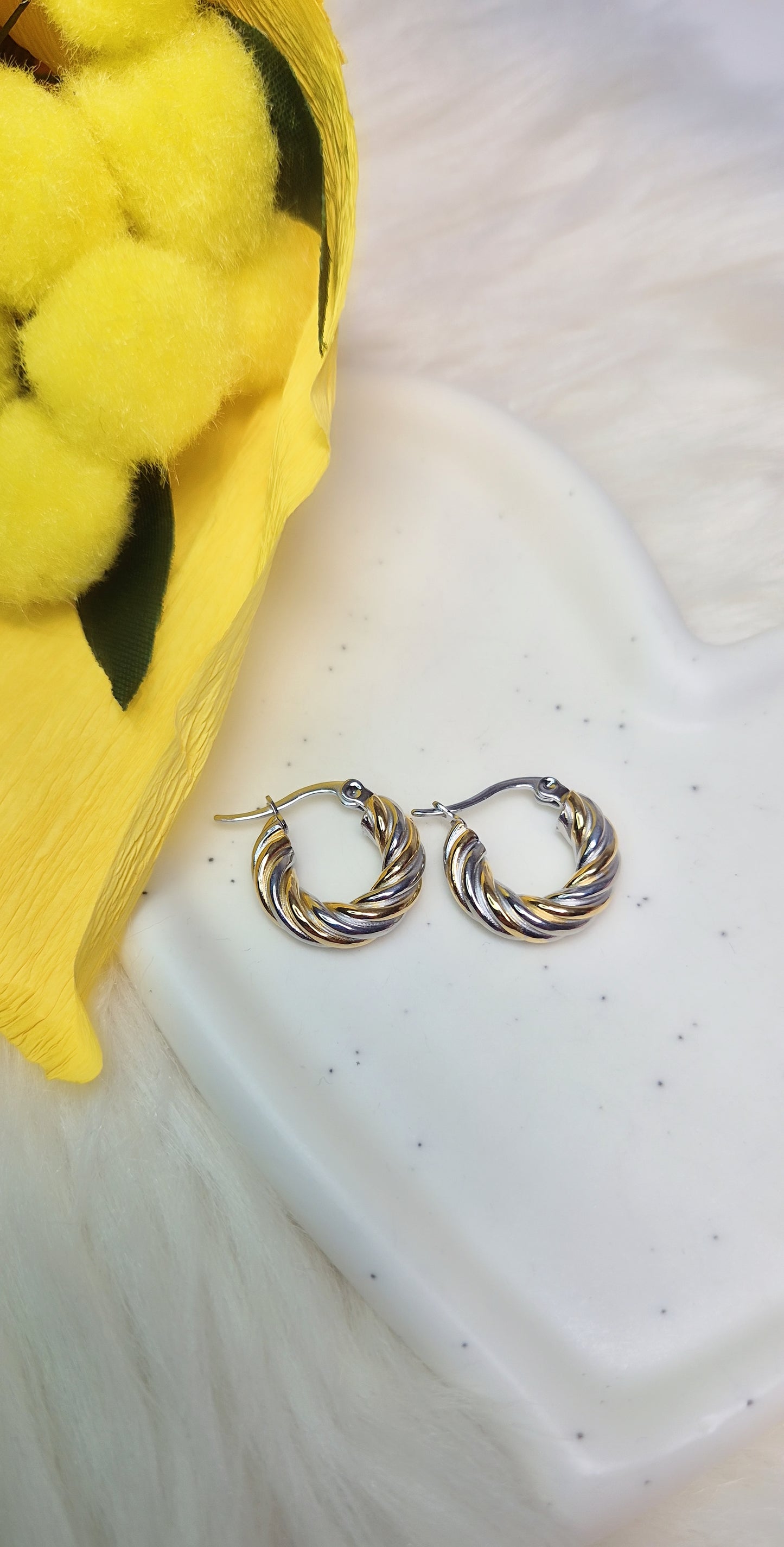 Orecchini Twisted mini cerchi 1.5cm in acciaio bicolor anallergico