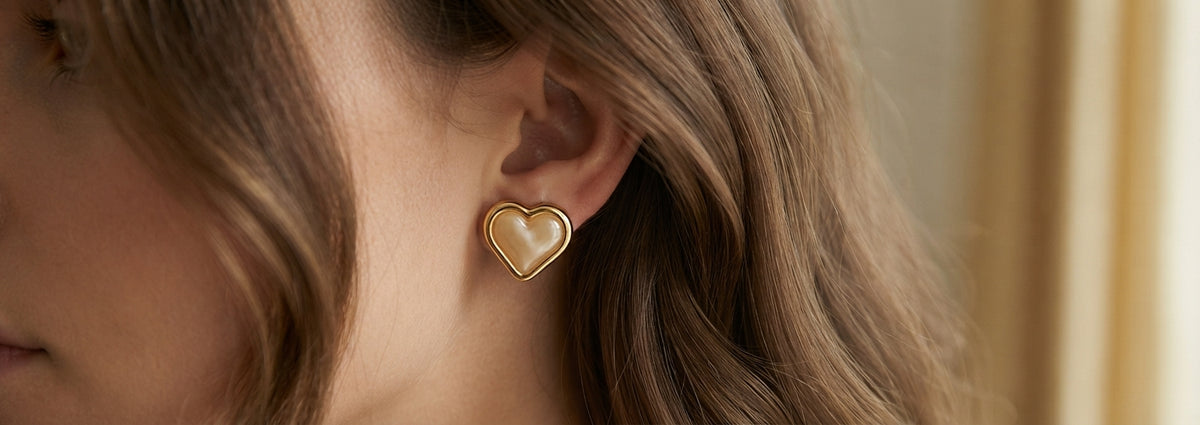 Orecchini in stile Retrò Chic 100% anallergici Cuore, Bottone Ovale Gold con pietra in resina colorata