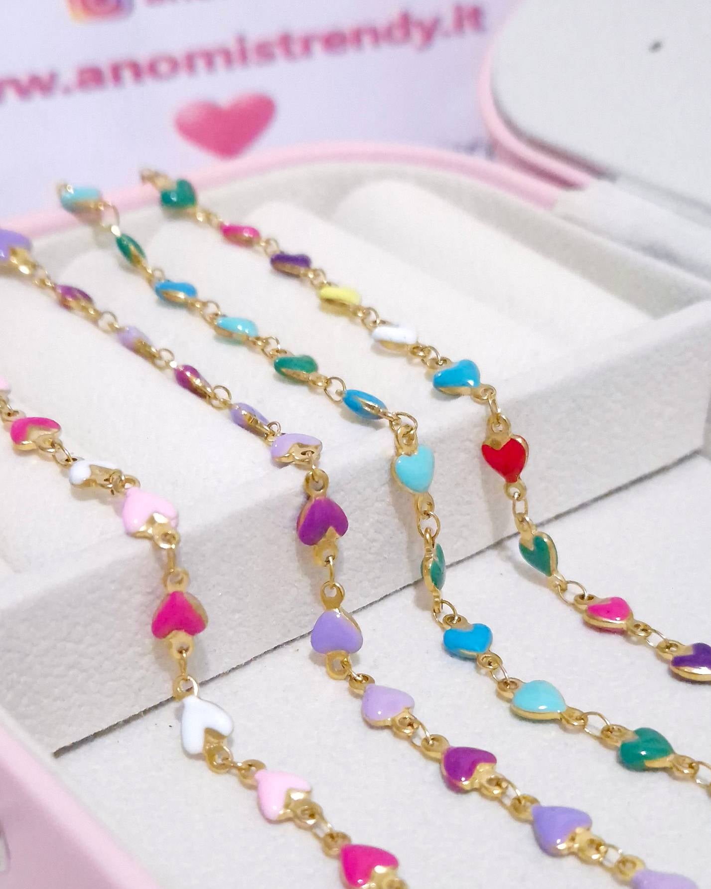 Bracciale Cuoricini smaltati colorati in acciaio gold misura regolabile