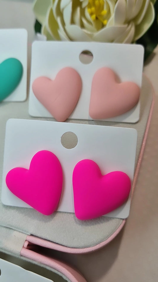 Orecchini Cuore linea vintage in effetto Soft Touch mis. 2.5cm anallergici