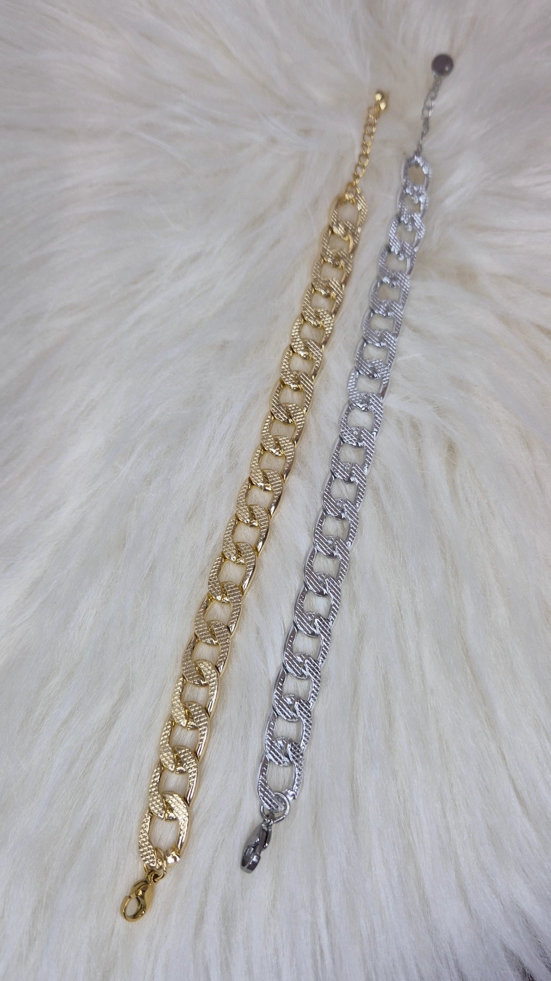 Collana girocollo e Bracciale catena piatta martellata Silver o Gold