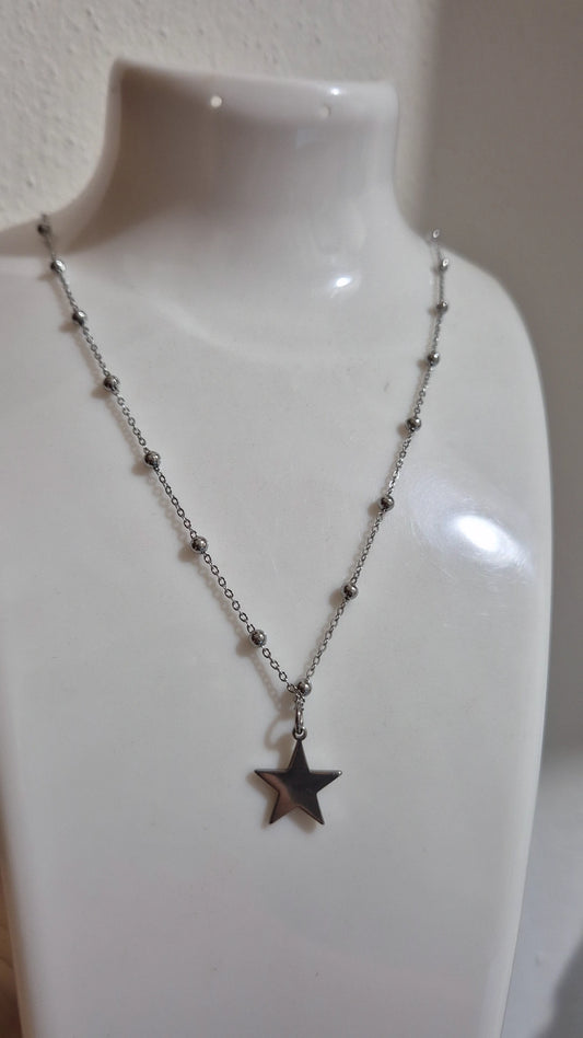 Catenina silver a pallini piccoli tipo rosario con pendente stellina silver