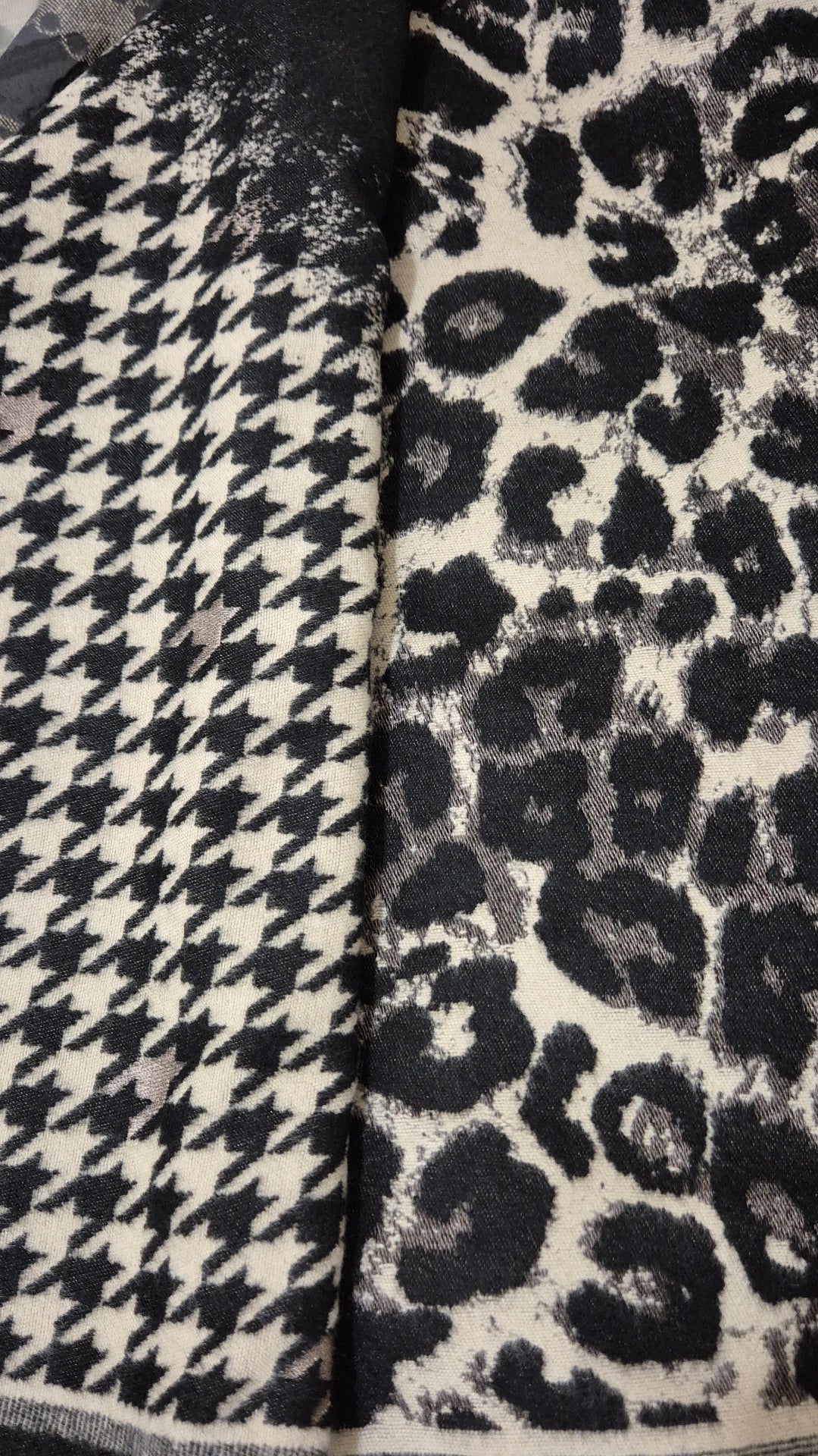 Sciarpone caldo fantasia Animalier & Pied de poule 100%Viscosa colore double-face