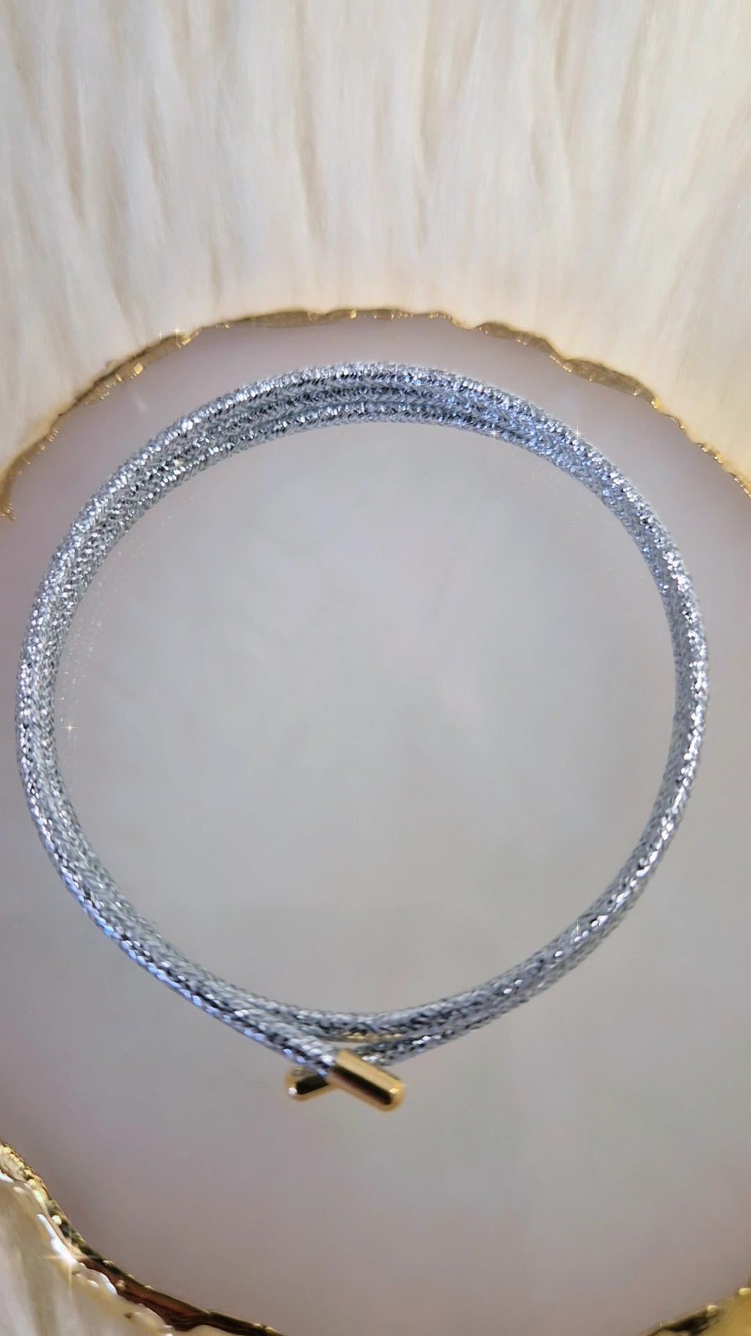 Collana magnetica (e bracciale) con charm a scelta omaggio, cordino lavabile anallergico, 51cm regolabile
