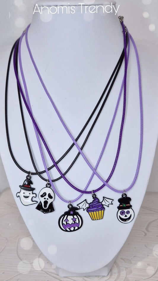 Collana cordino cerato con soggetto Halloween a scelta