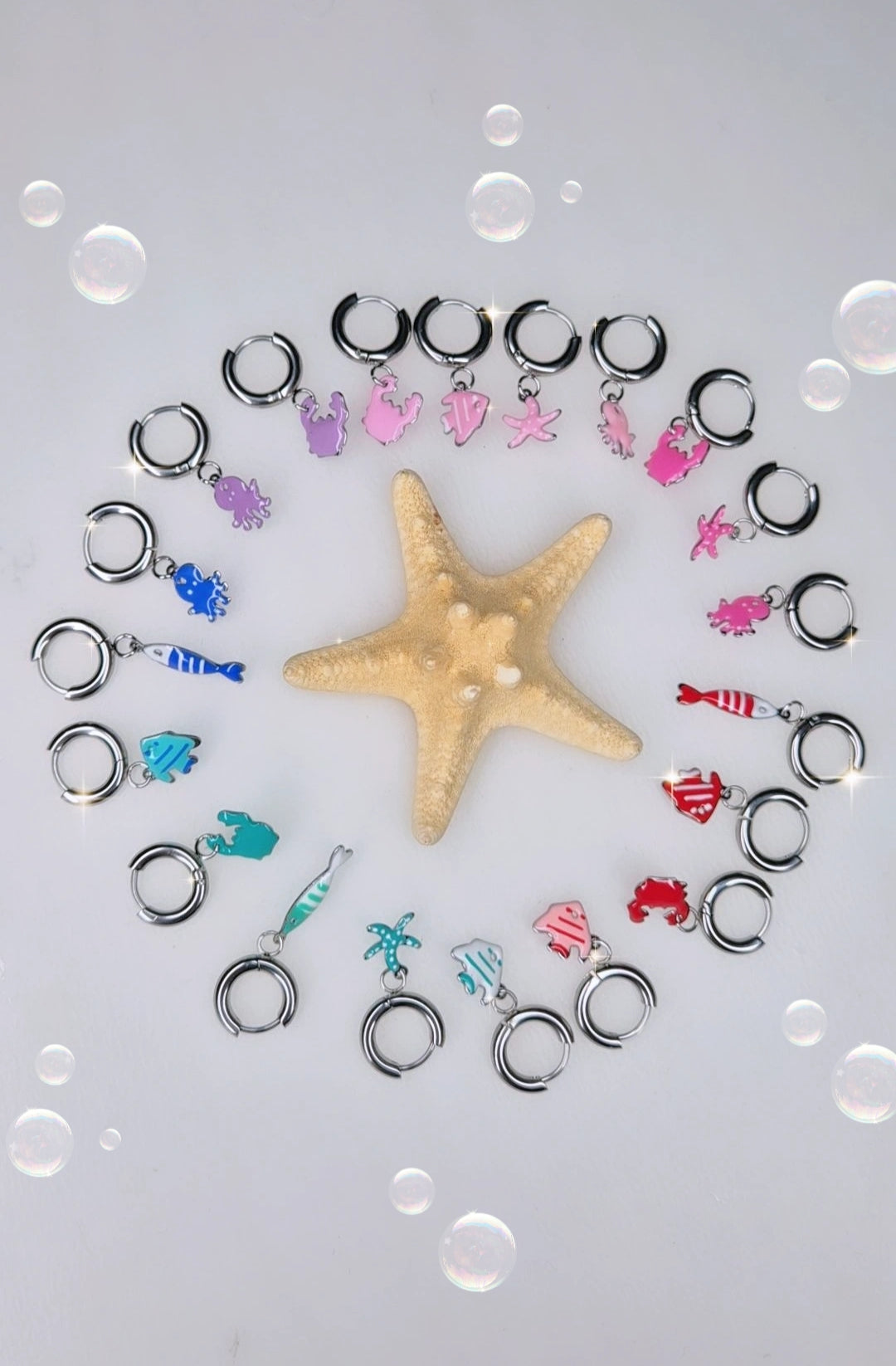 Mono Orecchino mini hoops 1cm con pendente smaltato colorato tema mare 100% acciaio silver anallergico