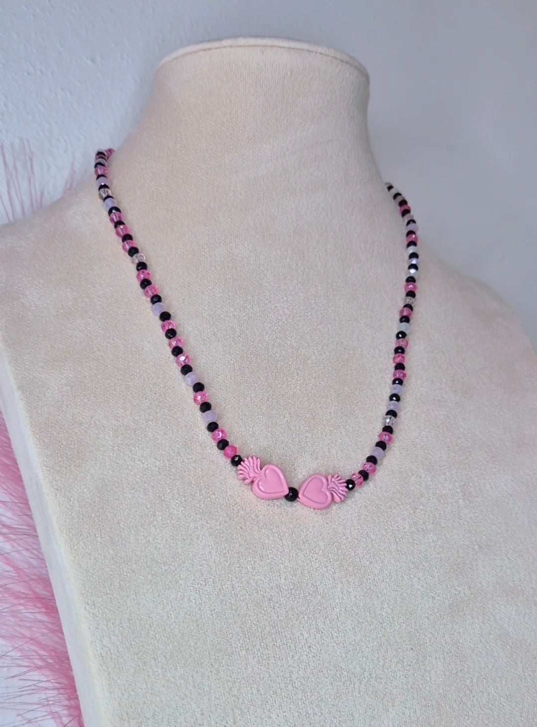 Collana cristalli sfaccettati con doppio Cuore Sacro smaltato misura girocollo 40cm + estens.regolab.