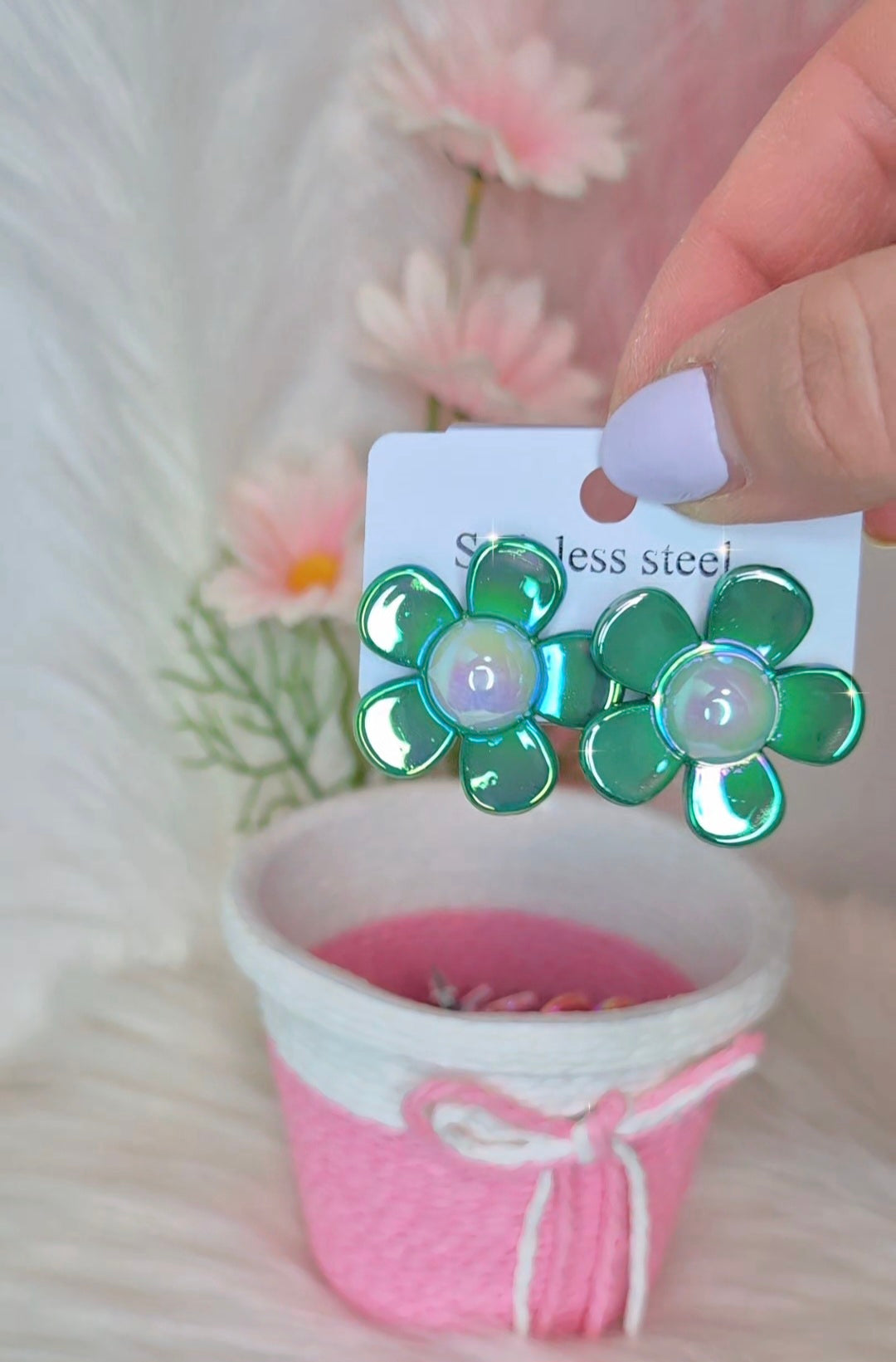 Orecchini Margherita 🌸 acciaio anallergico finish opalescente