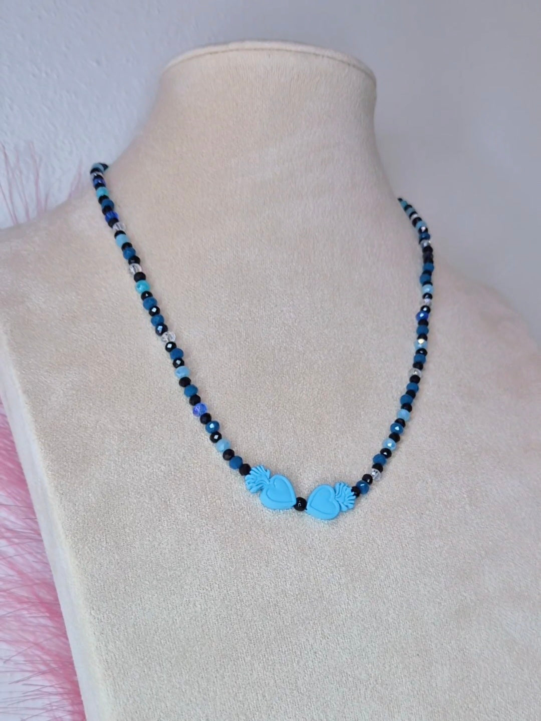 Collana cristalli sfaccettati con doppio Cuore Sacro smaltato misura girocollo 40cm + estens.regolab.